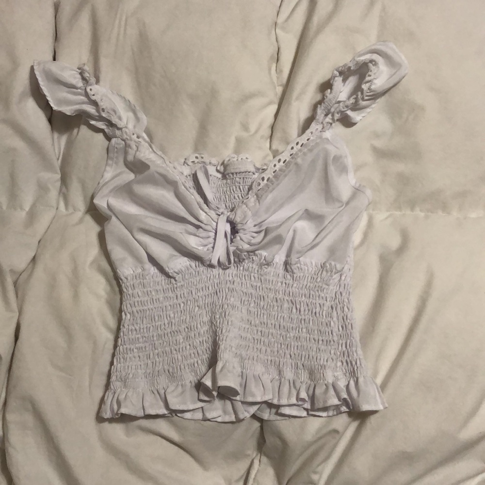 White spring blouse - Picture 2 of 2